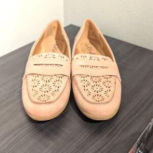 NWOB LIFESTRIDE Women’s Size‎ 5 Madison Perf Loafers Shoes